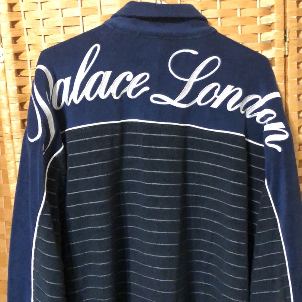 Sharp and trendy embroidered zip up lounge top by Palace